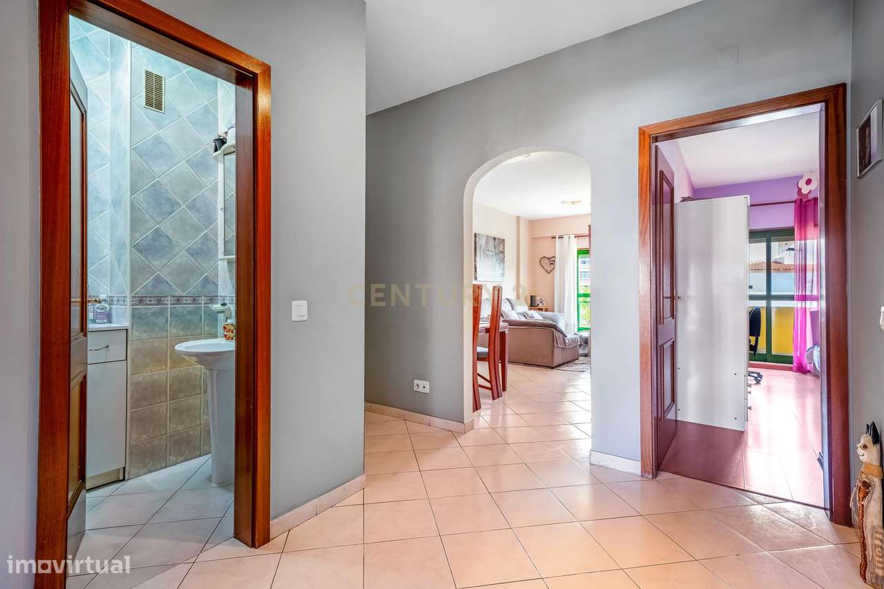 Apartamento T3 com Lugar de Garagem e Arrecadação-19