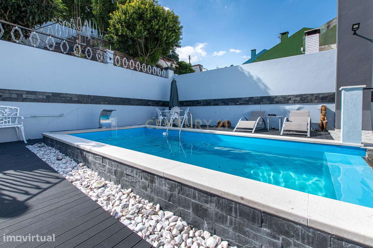 Oportunidade Única no Bom Retiro – Moradia de Sonho com Piscina, Jardi - Grande imagem: 4/52