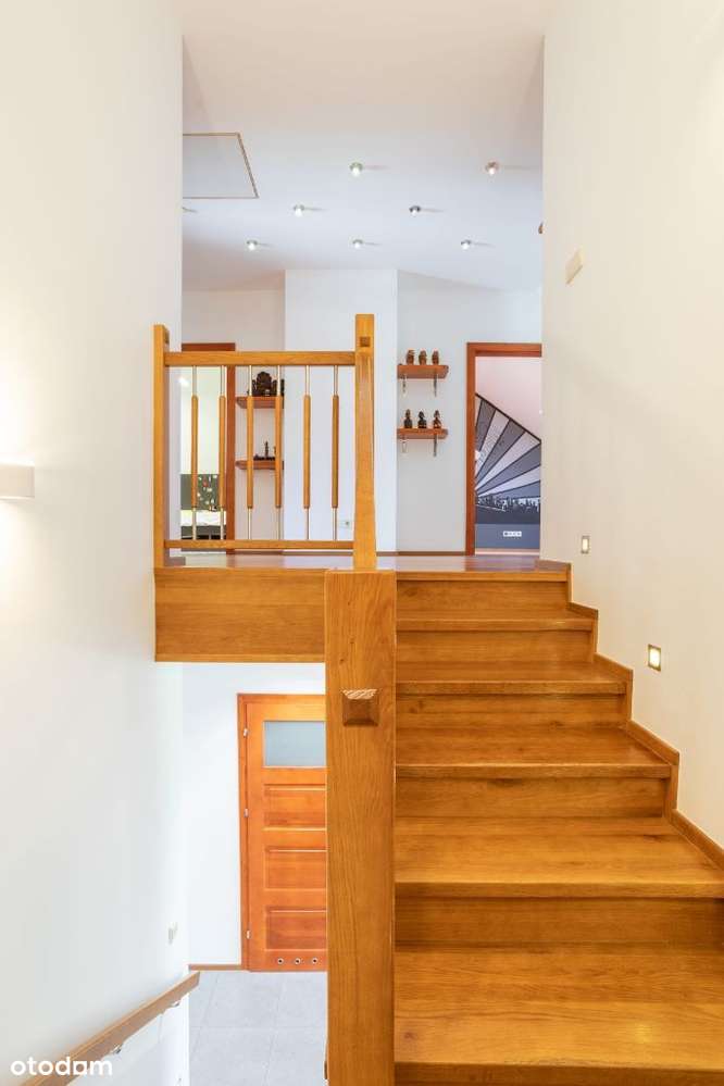 Sprzedam luksusowy szereg w Karwianach 180 mkw - Pełny obrazek: 2/6