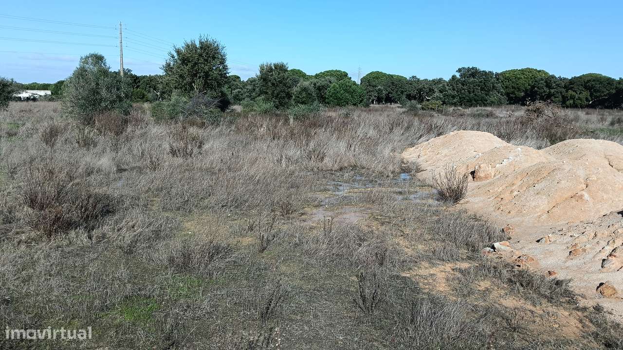 Terreno rustico com 24.200 m², com área urbana-11