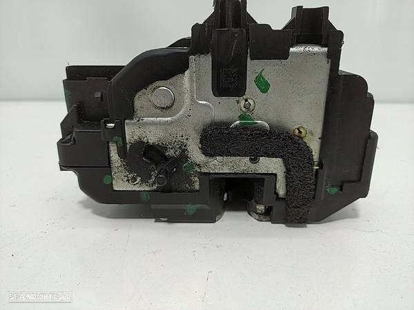 Fecho Porta  Tras Direito Nissan Qashqai / Qashqai +2 I (J10, Nj10, Jj - 3