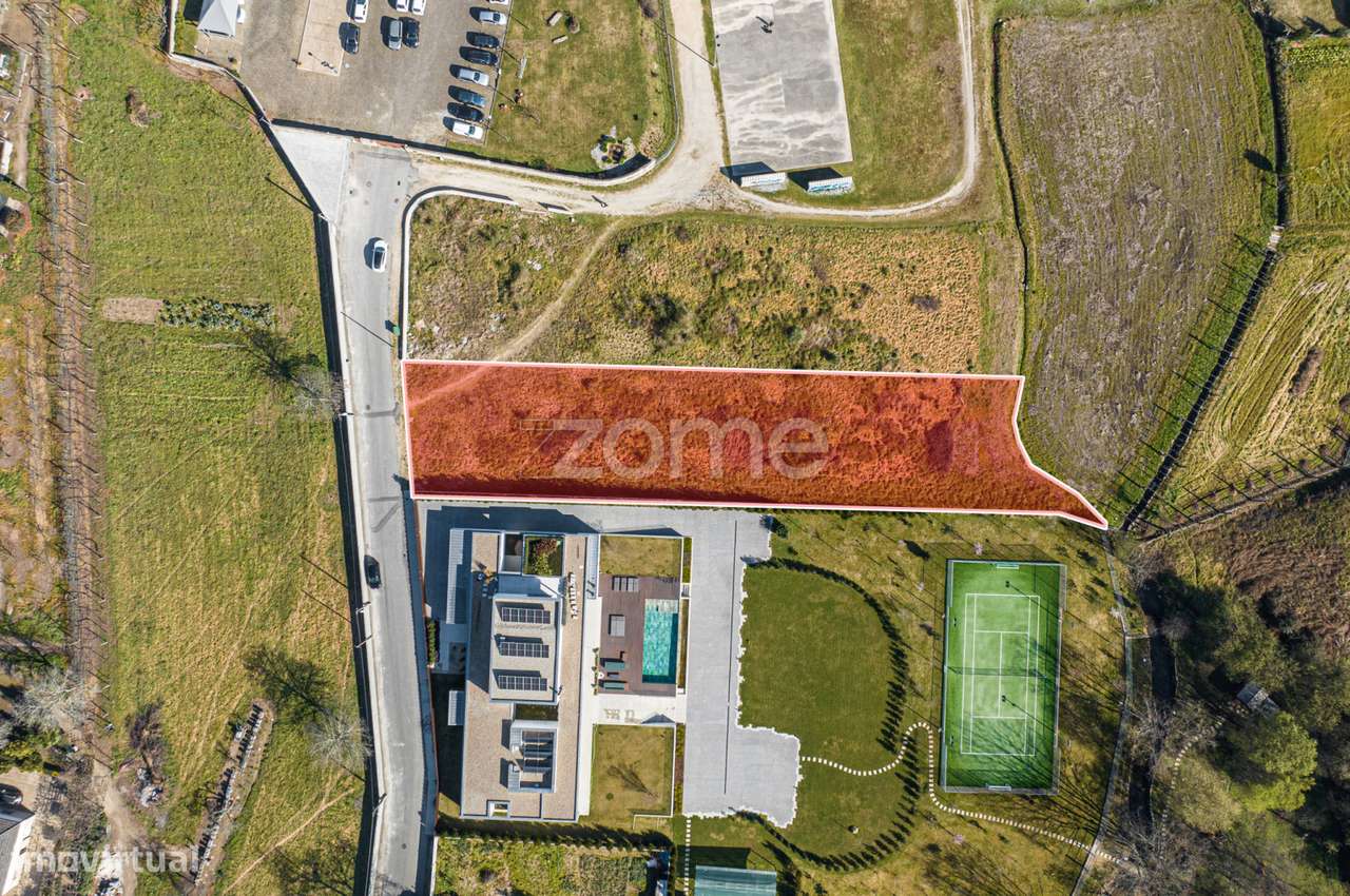 Terreno Urbano com 2280m2 em Freamunde, Paços de Ferreira. - Grande imagem: 2/10