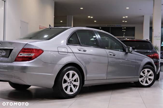 Mercedes-Benz Klasa C 220 CDI DPF Automatik BlueEFFICIENCY - 12