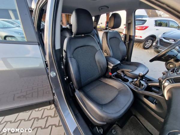 Hyundai ix35 1.7 CRDi 2WD Comfort - 25