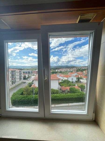 T2 com suite e garagem - Grande imagem: 4/12