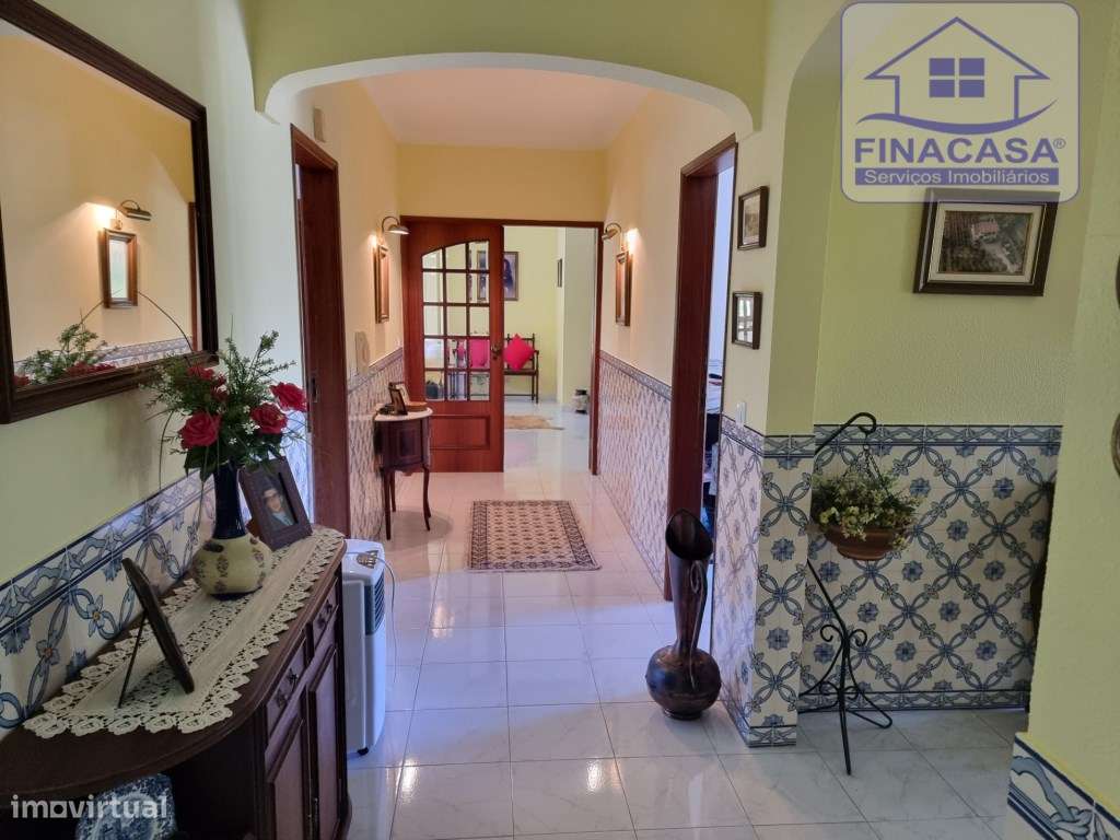 Moradia T4 isolada inserida em terreno com 5000m2 - Camarral (Palmela) - Grande imagem: 5/44