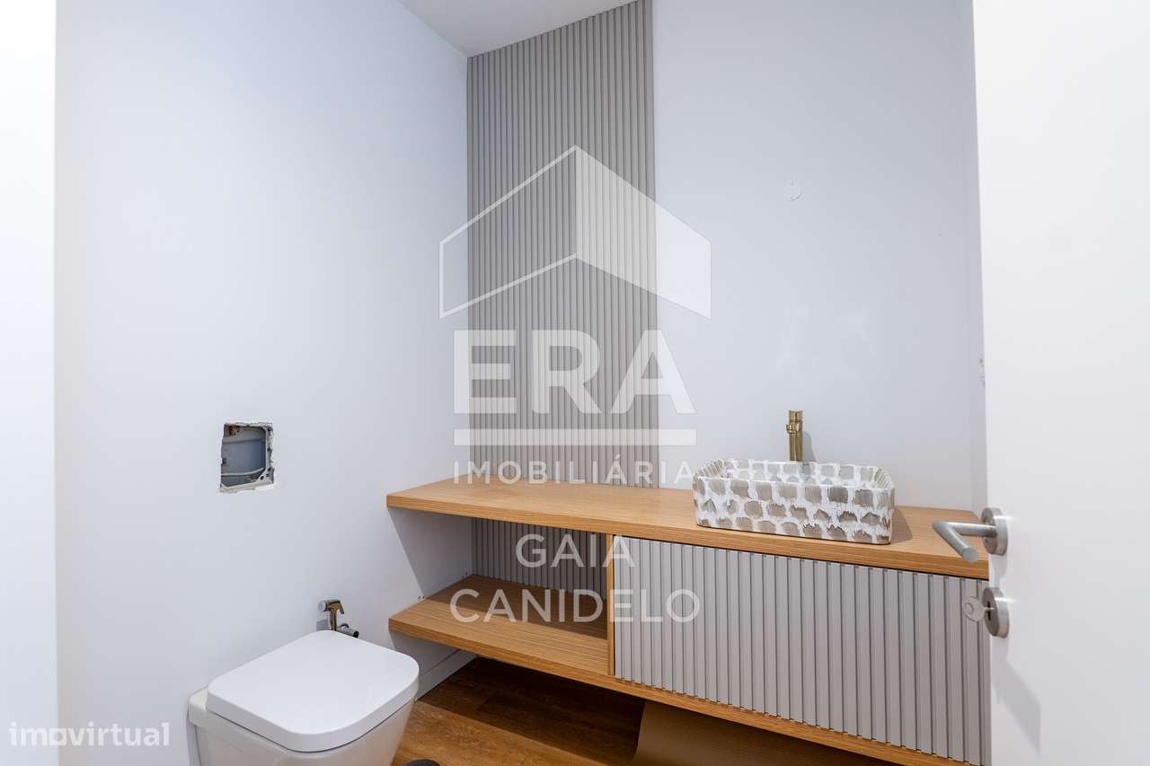 Moradia T3 com Vistas de Mar – A 600m da Praia - Grande imagem: 5/16