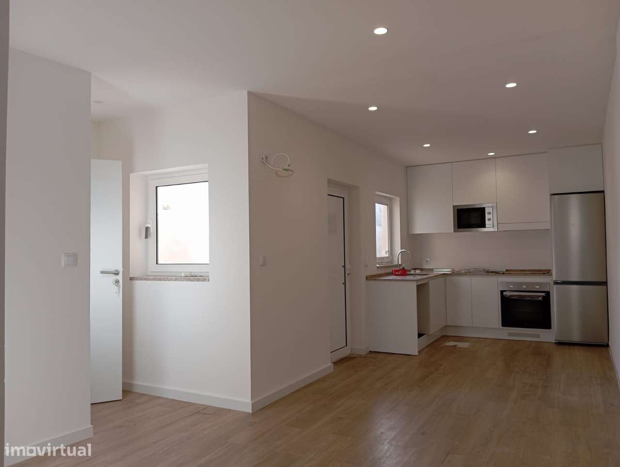 T2 Totalmente remodelado - S. Mamede Infesta (H.S.João) - Grande imagem: 2/19