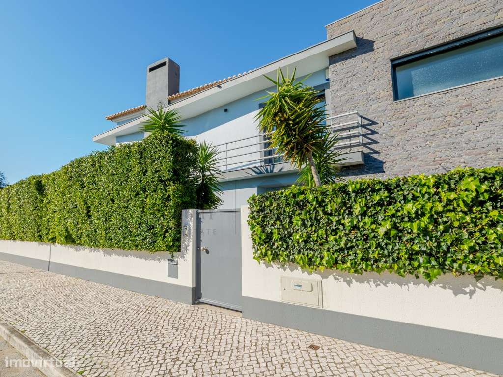 Moradia Independente T4 com piscina em Azeitão| Lote 857m2-2