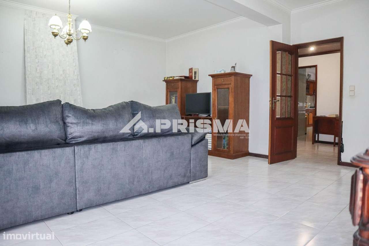 Apartamento T3 com garagem para venda em Castelo Branco-4
