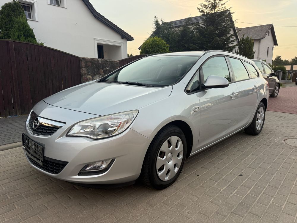 Opel Astra J (2009-2019) 1.3 CDTI DPF EcoFLEX Start/Stop Edition 2011