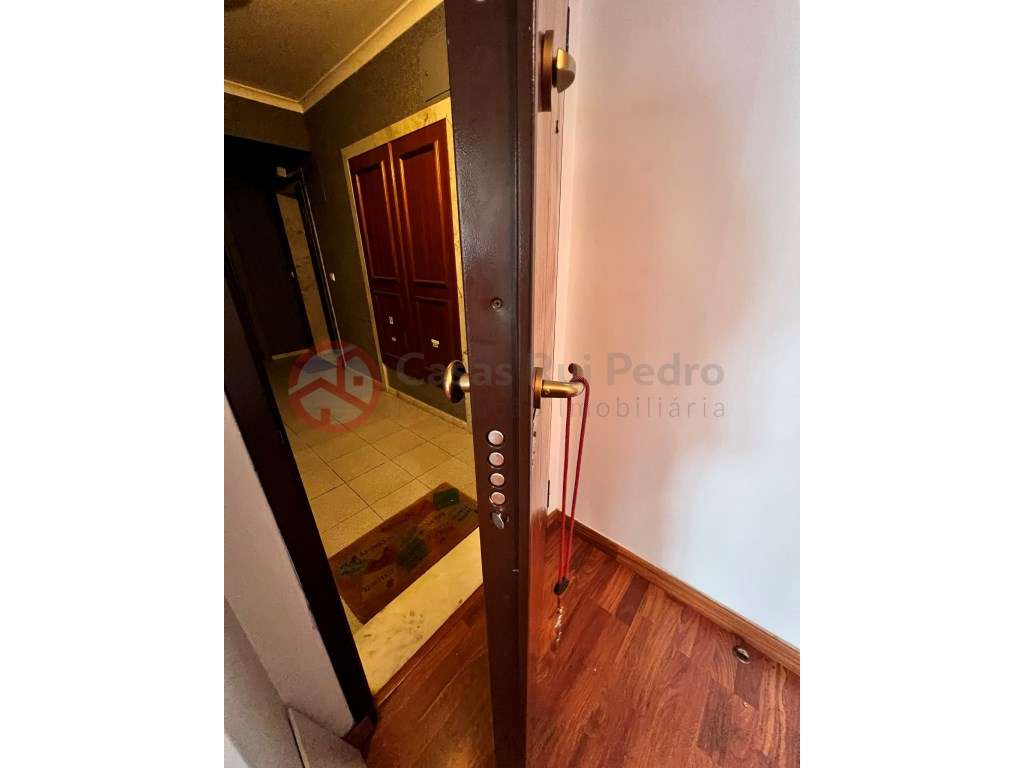 Apartamento T3 com garagem e arrecadação em Santa Marta do Pinhal, ...-44