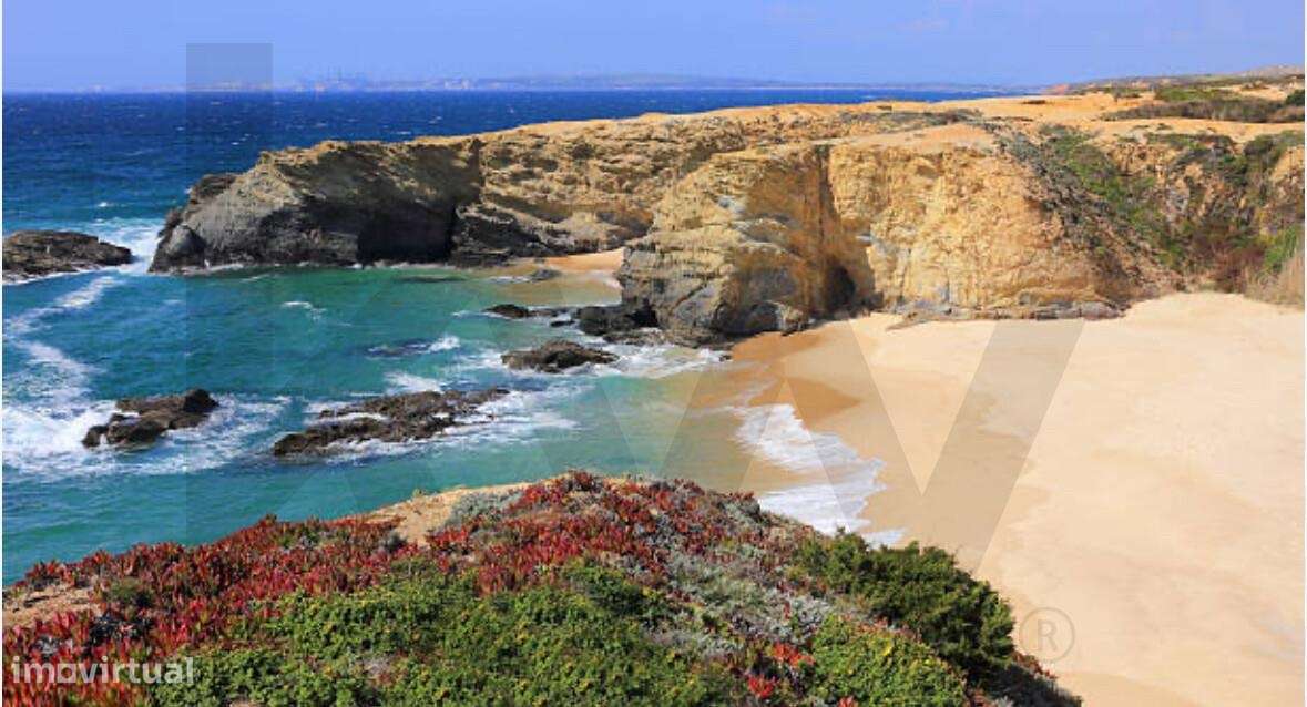 Oportunidade Única no Centro de Porto Covo – Propriedade de 281 m2 - Grande imagem: 2/43