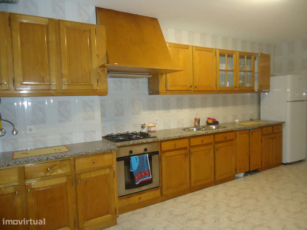 Apartamento T2 com grandes áreas, Lourosa-5