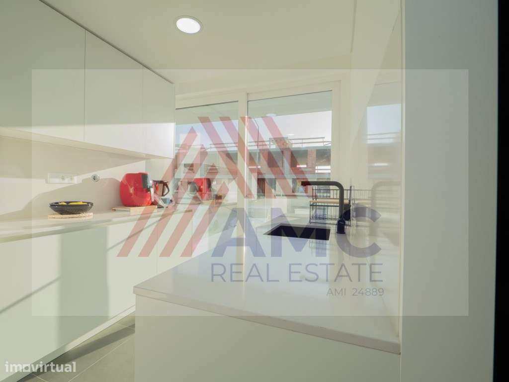 VENDE-SE MORADIA T3 NOVA COM PISCINA PRIVATIVA E GARAGEM-34