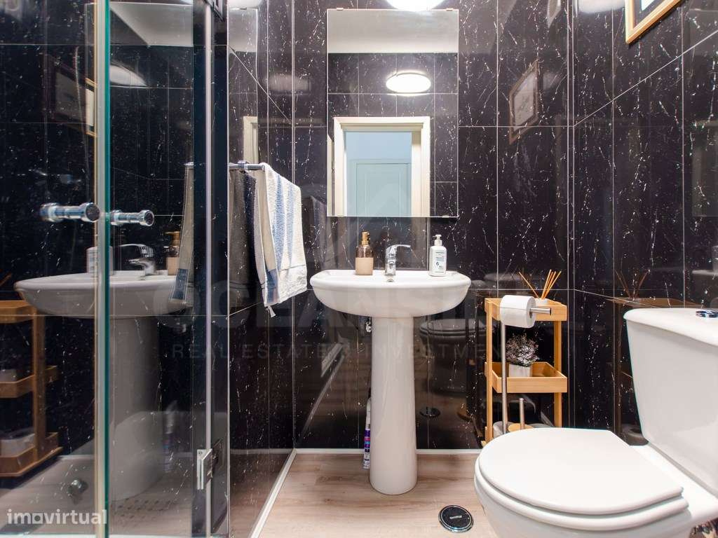 Moradia T6+1 renovada em Benavente-13