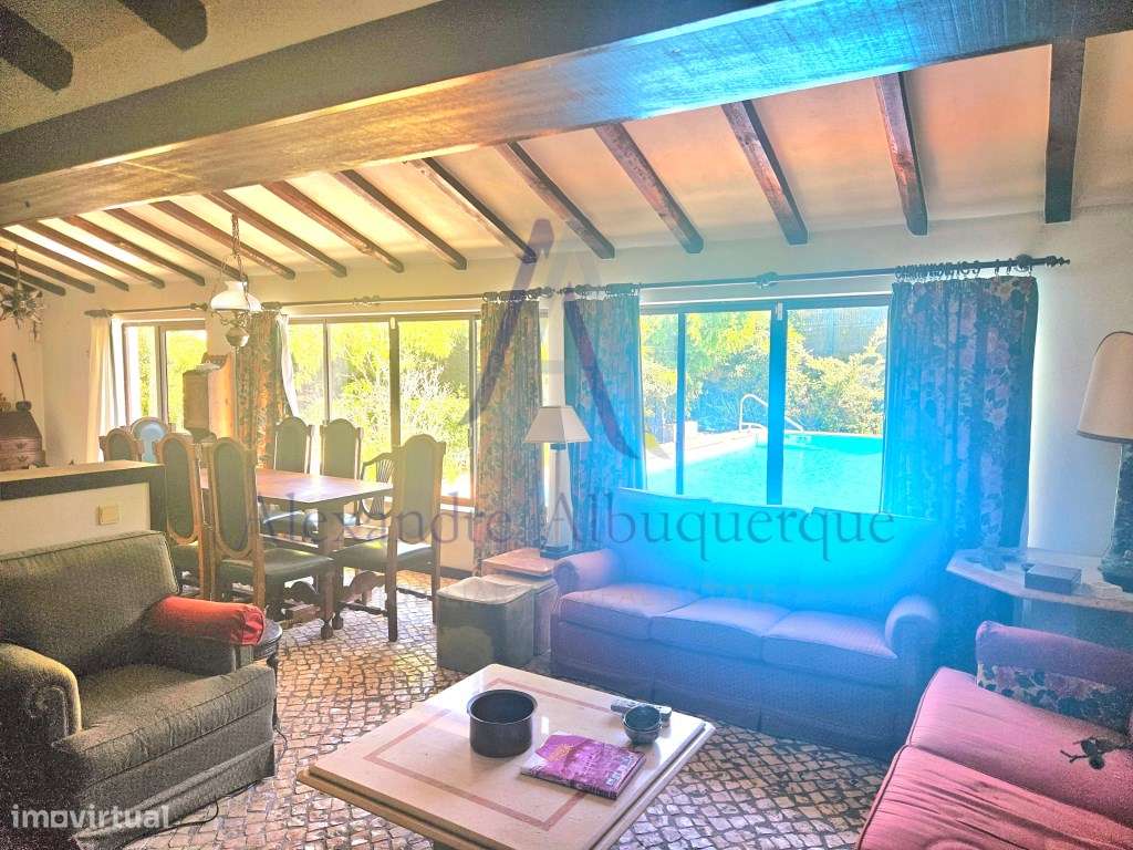 Excelente Moradia Isolada T4 na Charneca da Cotovia-12