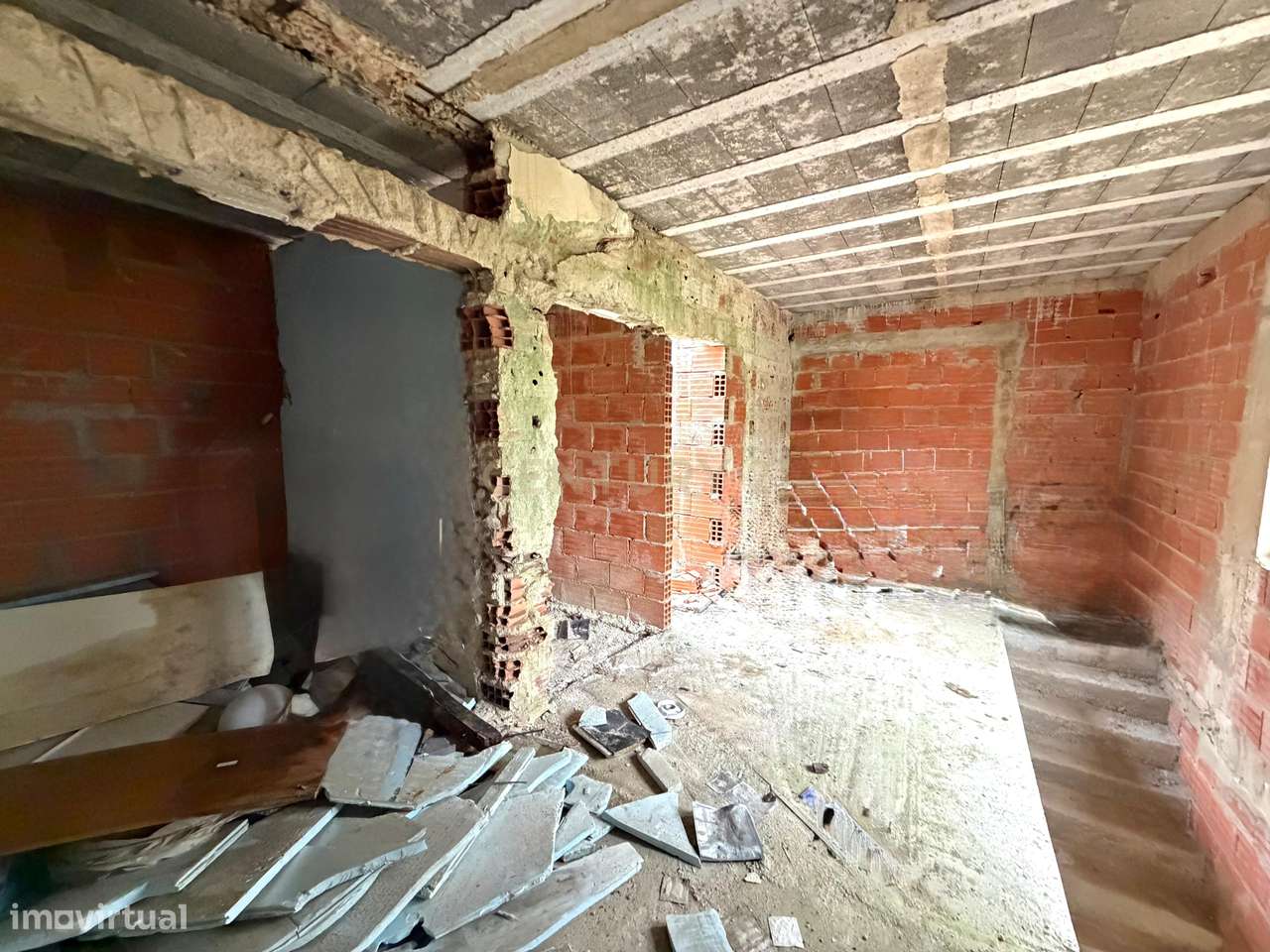 Moradia T5 Venda do Pinheiro-8