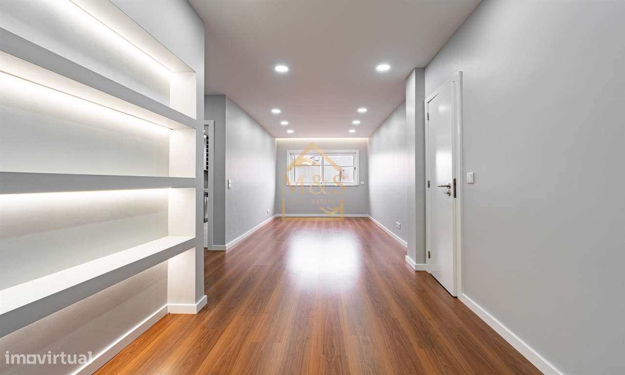 Apartamento T2 Remodelado, Jardim Privativo, Praça Velasquez- Porto-3