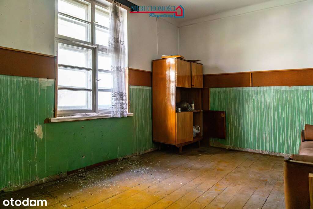 Część domu z garażem i ogródkiem-12