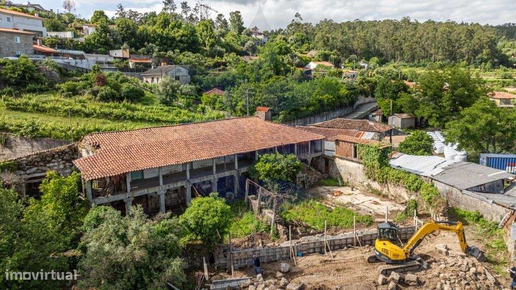 Casa Senhorial em Cunha, Braga – Excelente Oportunidade de Investiment-21