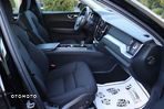 Volvo XC 60 B5 D AWD Momentum - 8