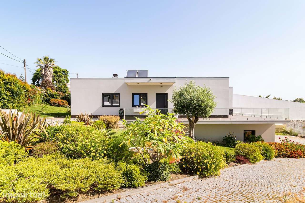 Moradia Moderna em Albarraque – Rio de Mouro | Av. Santa Isabel, 124 | - Grande imagem: 2/30