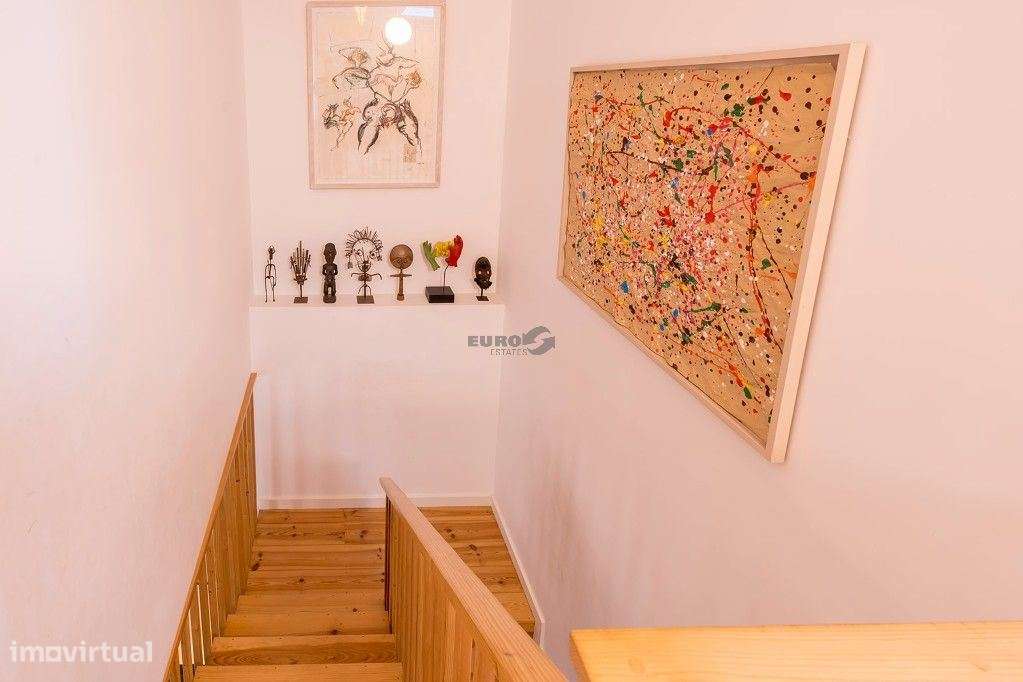 Moradia duplex na Graça com 5 Quartos e Jardim-4