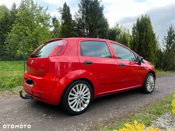 Fiat Grande Punto - 4