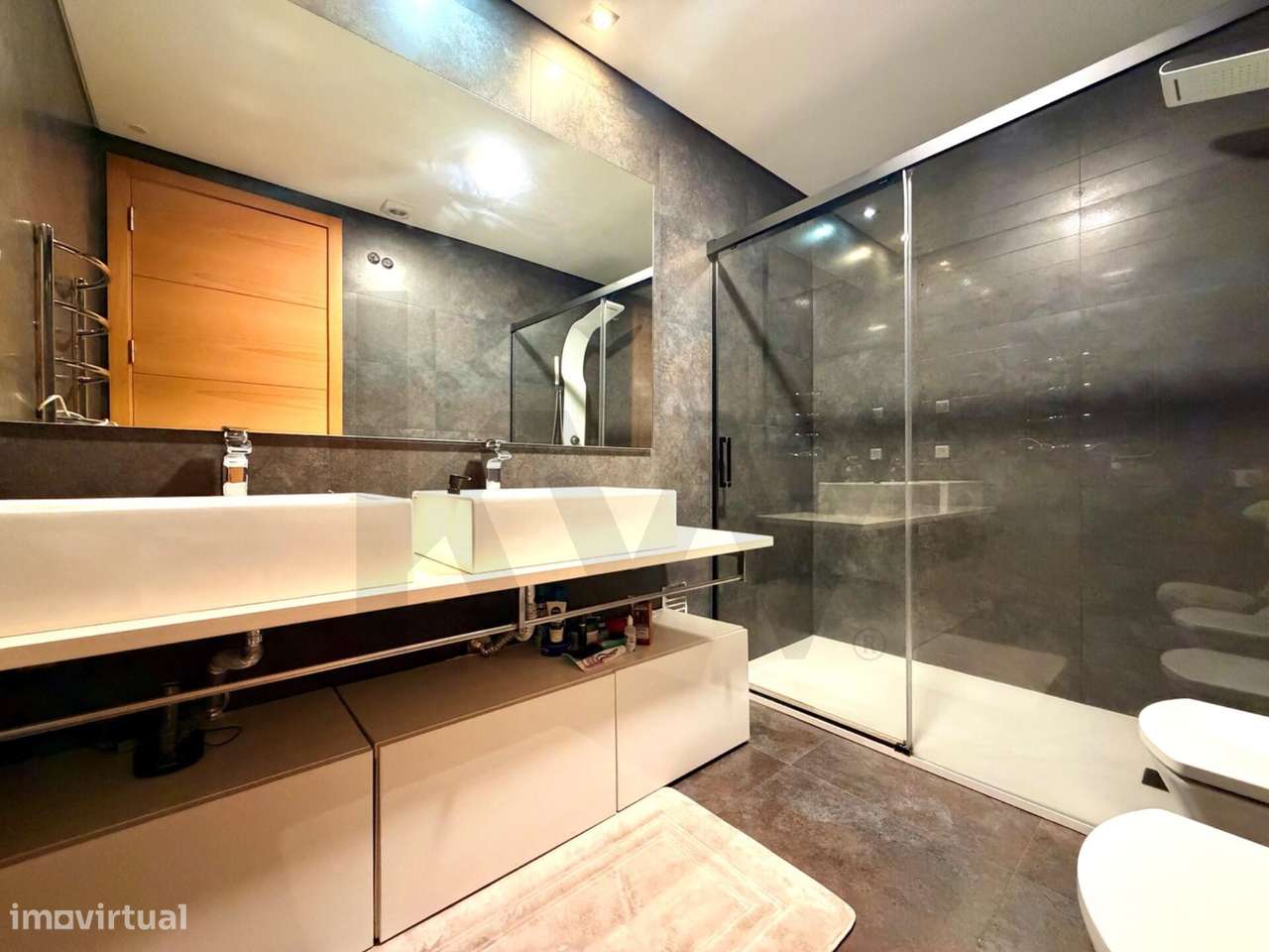 Moradia Isolada de Luxo, T5 com Piscina para a venda em Santo António-28