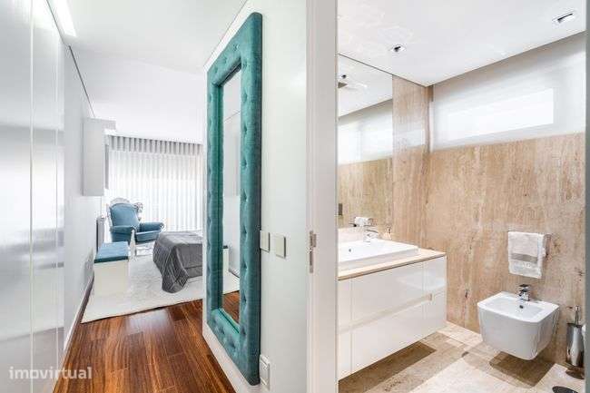 Exclusiva Moradia Individual Moderna e Luxuosa-7