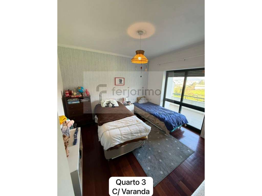 Moradia Geminada T3 com Vista Deslumbrante sobre Guimarães-16