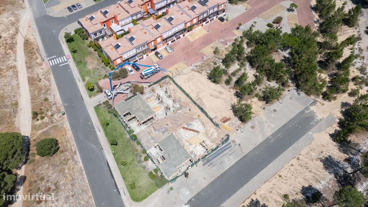 Moradia Geminada T4 com estacionamento, Santiago do Cacem - Grande imagem: 5/29