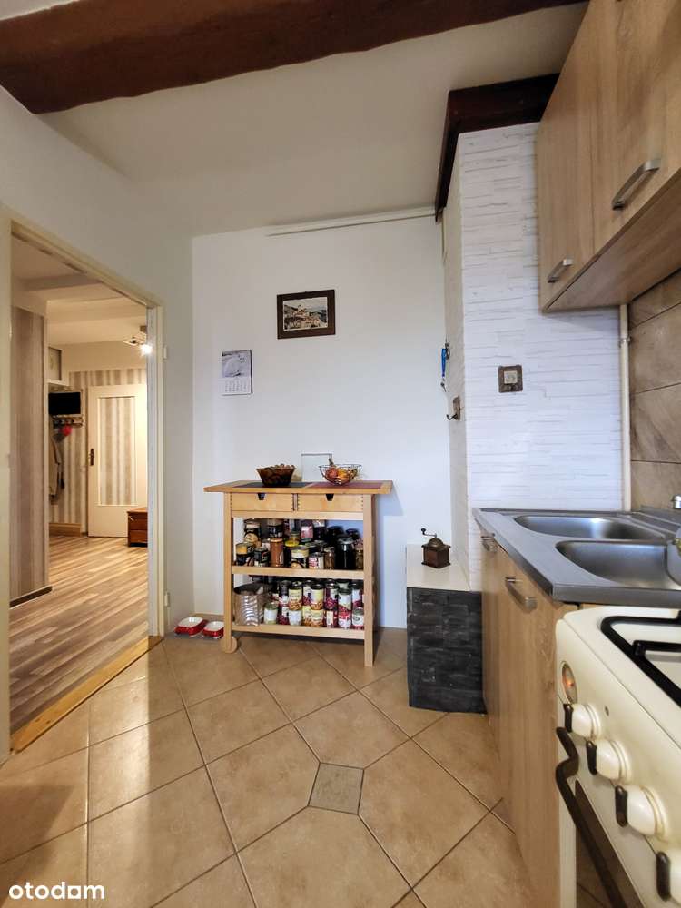 Przestronne mieszkanie z balkonem i świetną lokalizacją-3