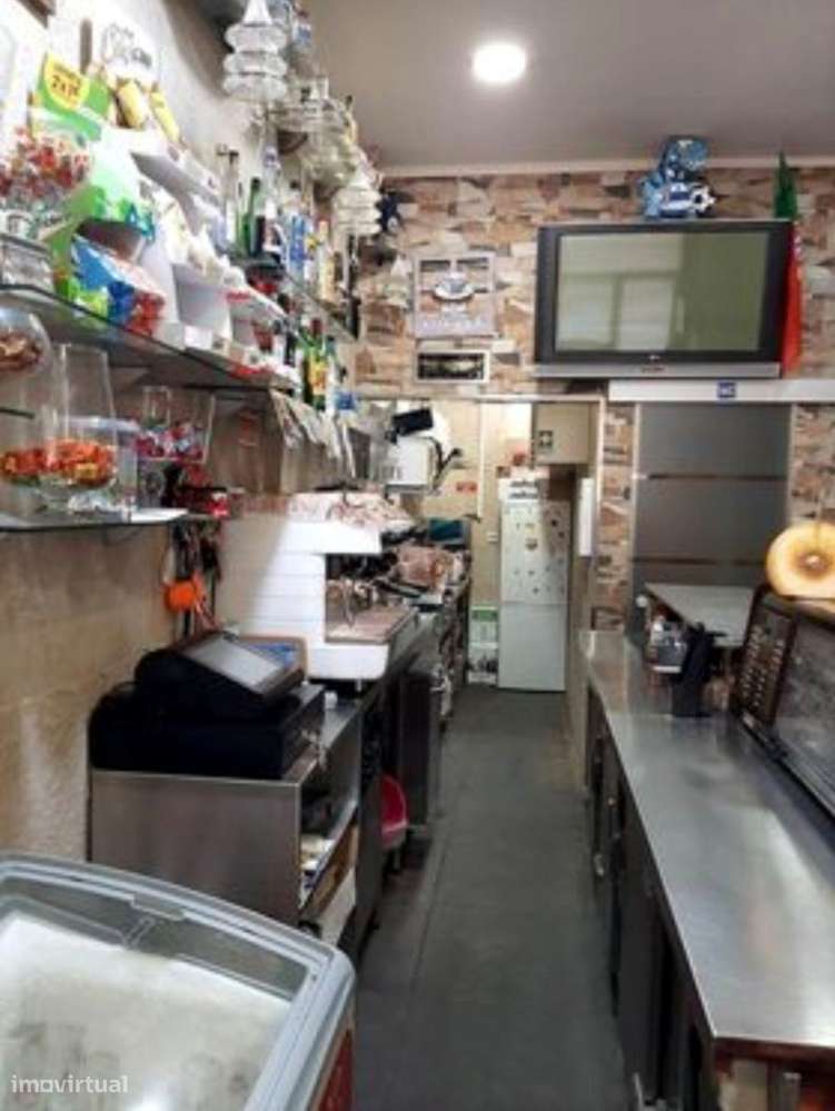 Trespasse Café Snack-bar - Vilar do Andorinho - Vila Nova de Gaia - Grande imagem: 2/10