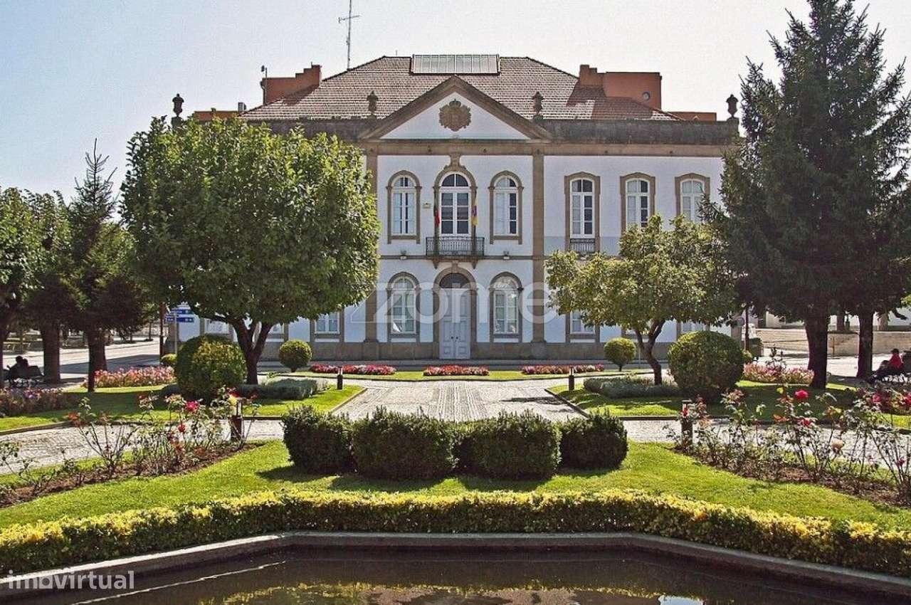 Loja com 91 m² no Centro Grossista de Albergaria-11