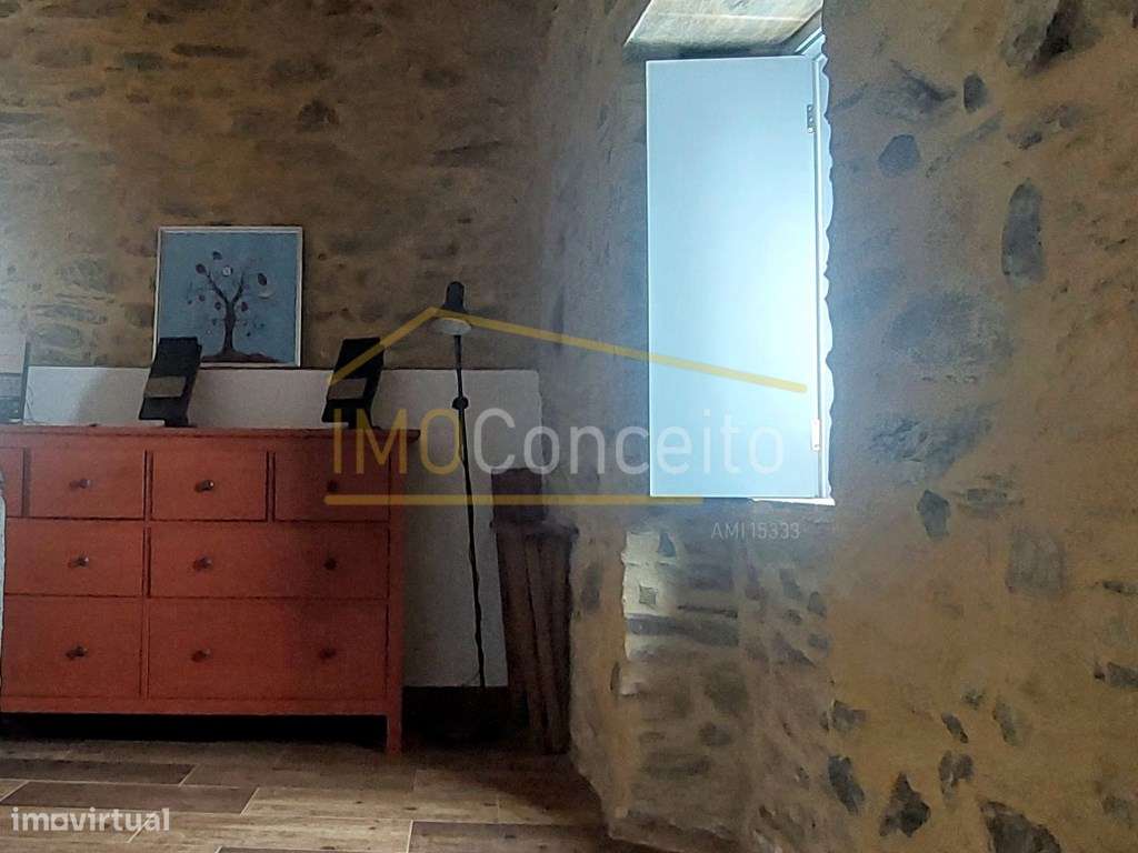 Alojamento local|| Moradia T3|| 2 pisos|| Castanheira de pera||-34