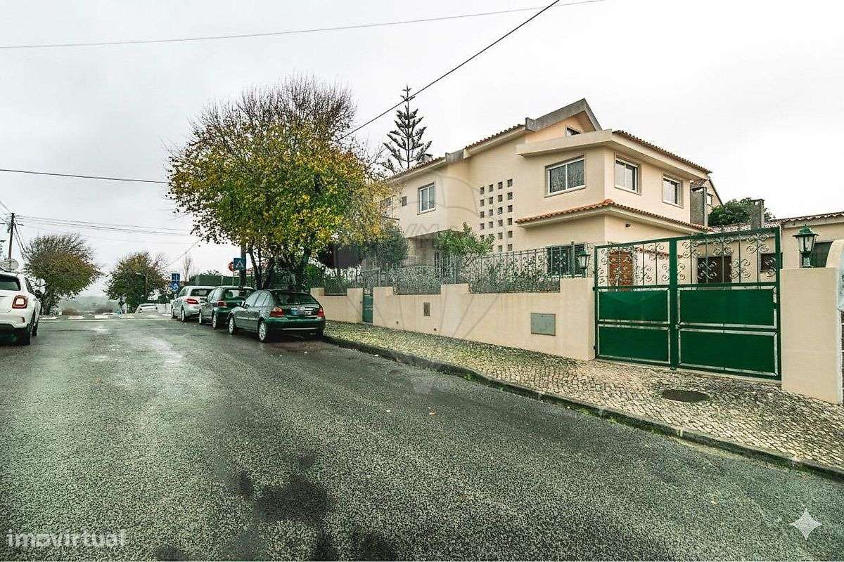 Moradia T8 para venda-33