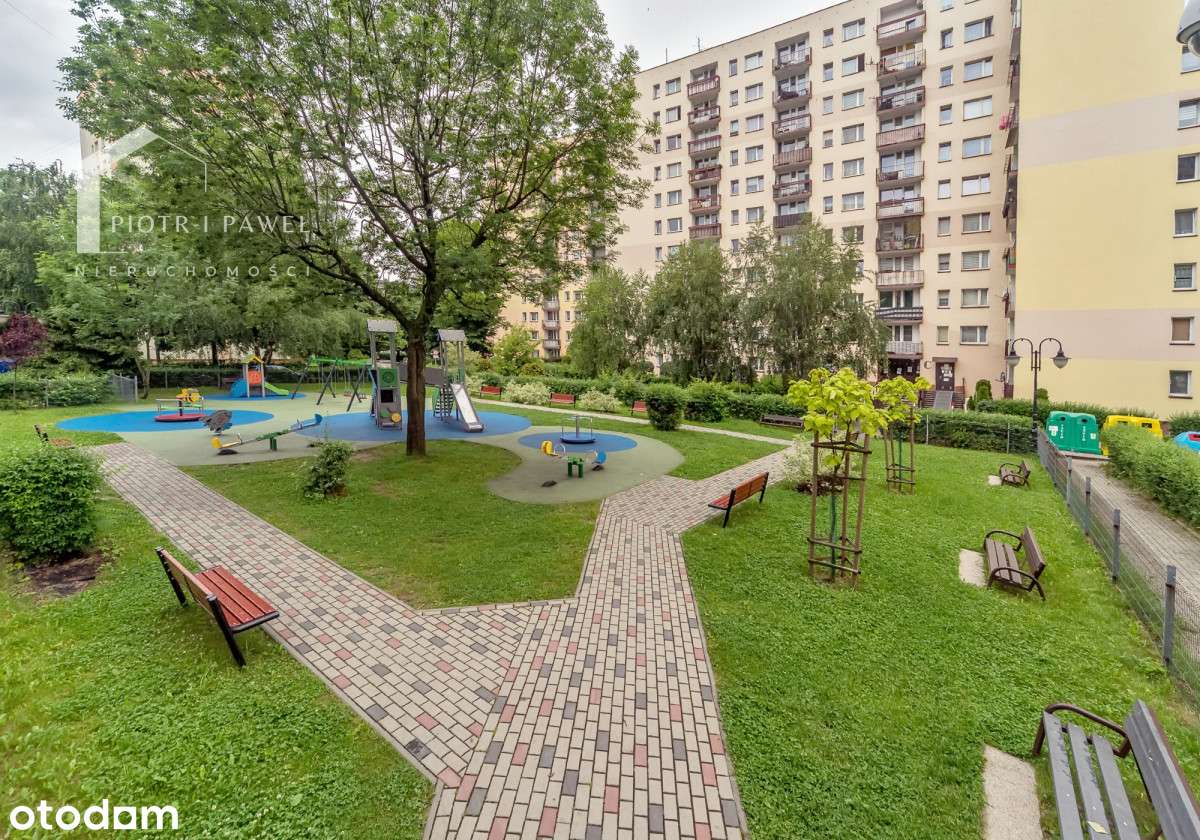 Mieszkanie z klimatem w świetnej lokalizacji!-17