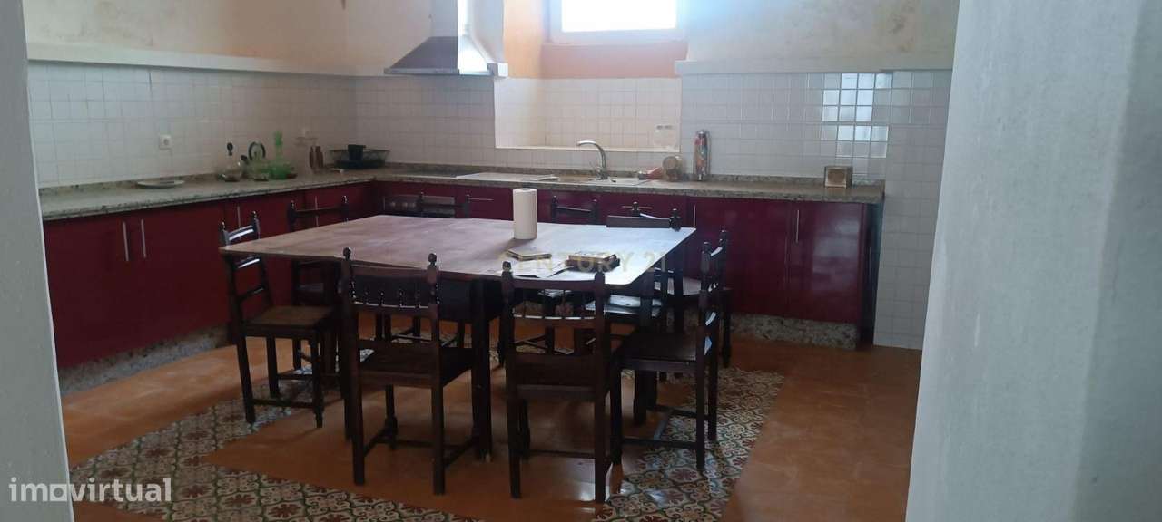 Prédio - no coração da vila raiana de Campo Maior! - Grande imagem: 5/31