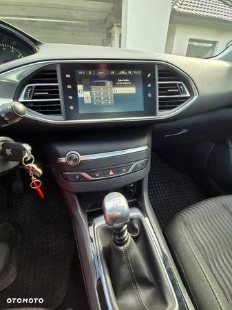 Peugeot 308 SW 1.2 PureTech Active S&S - 10