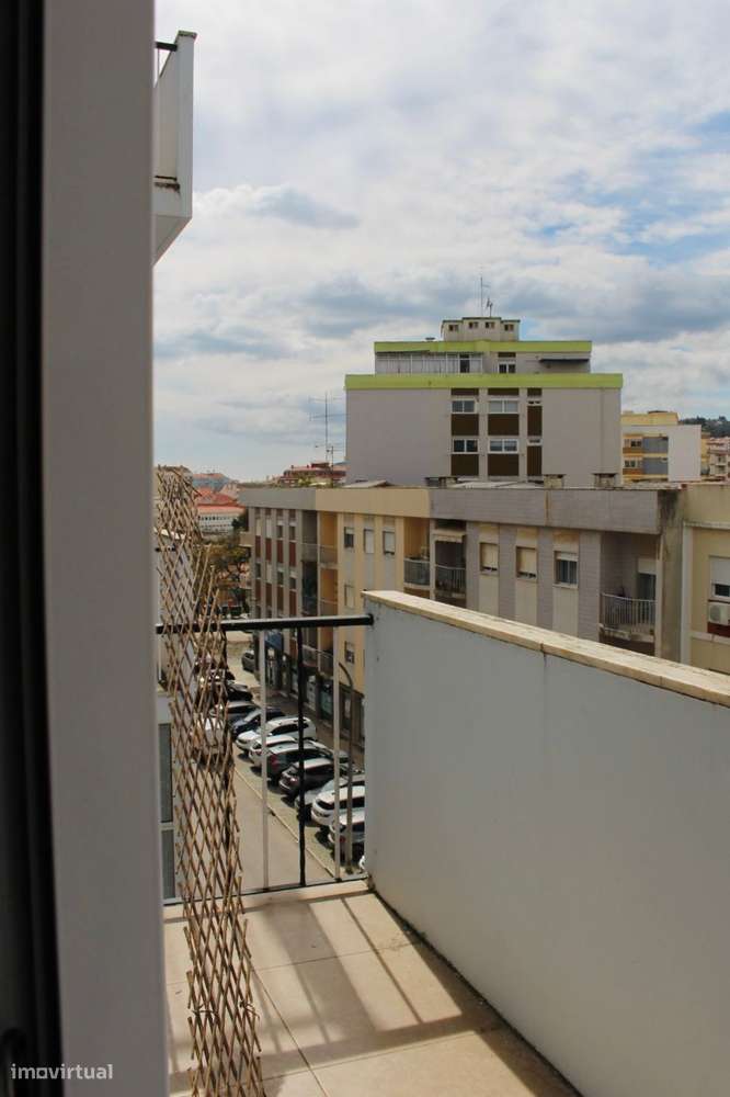 T3 luminoso no centro da cidade – zona calma com elevador - Grande imagem: 5/23