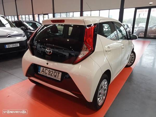Toyota Aygo 1.0 X-Play+X-Touch - 2