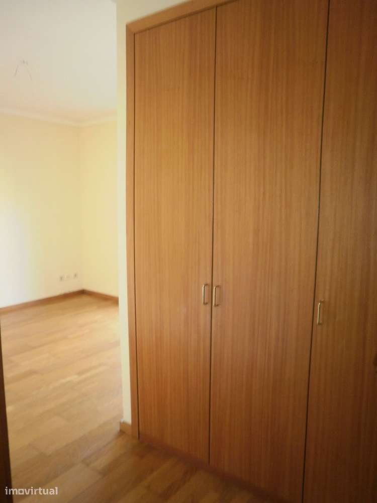 Alugo Apartamento T2 SD. São Félix da Marinha - Grande imagem: 4/12