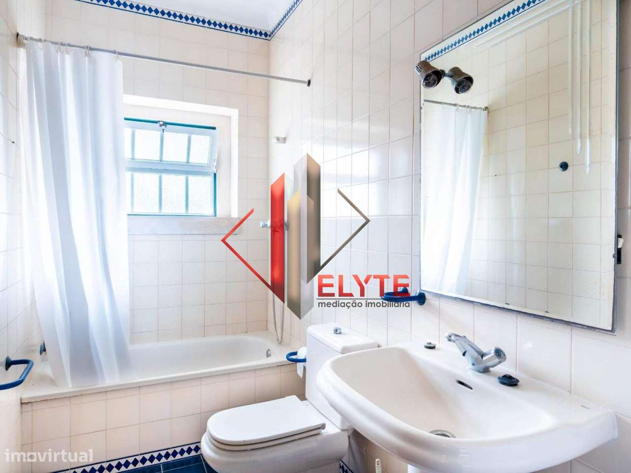 Moradia T7 no centro de Samora Correia-51