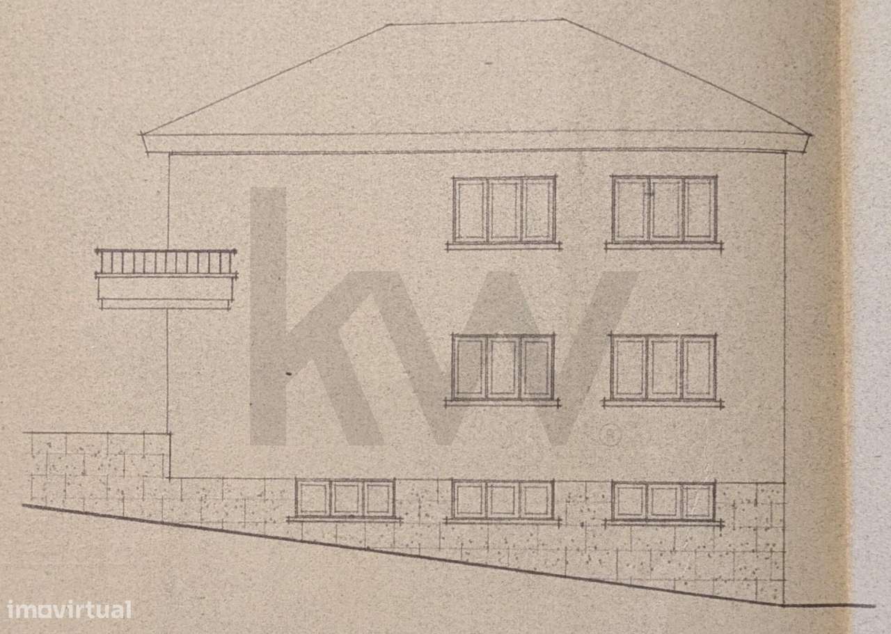 Moradia isolada para (sonhar e) remodelar | 300m2 área | Jardim à volt-44