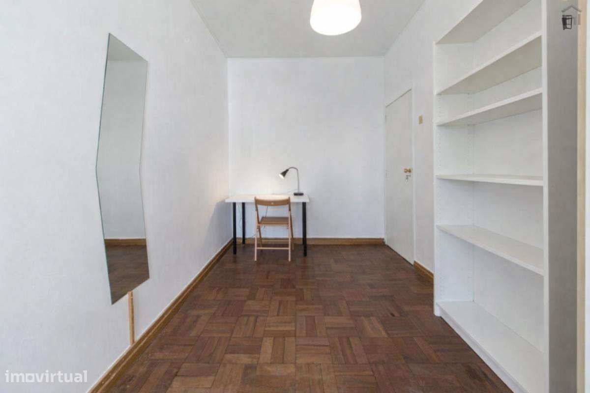 Quarto - localizado em Estrela Lisbon - Grande imagem: 5/6