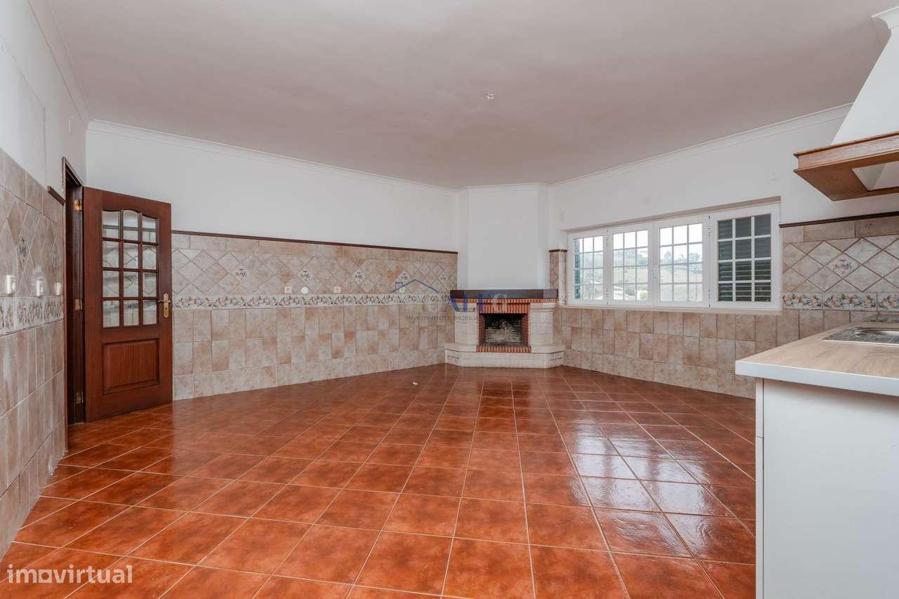 Moradia T7 com terreno perto de Vila Franca de Xira-5