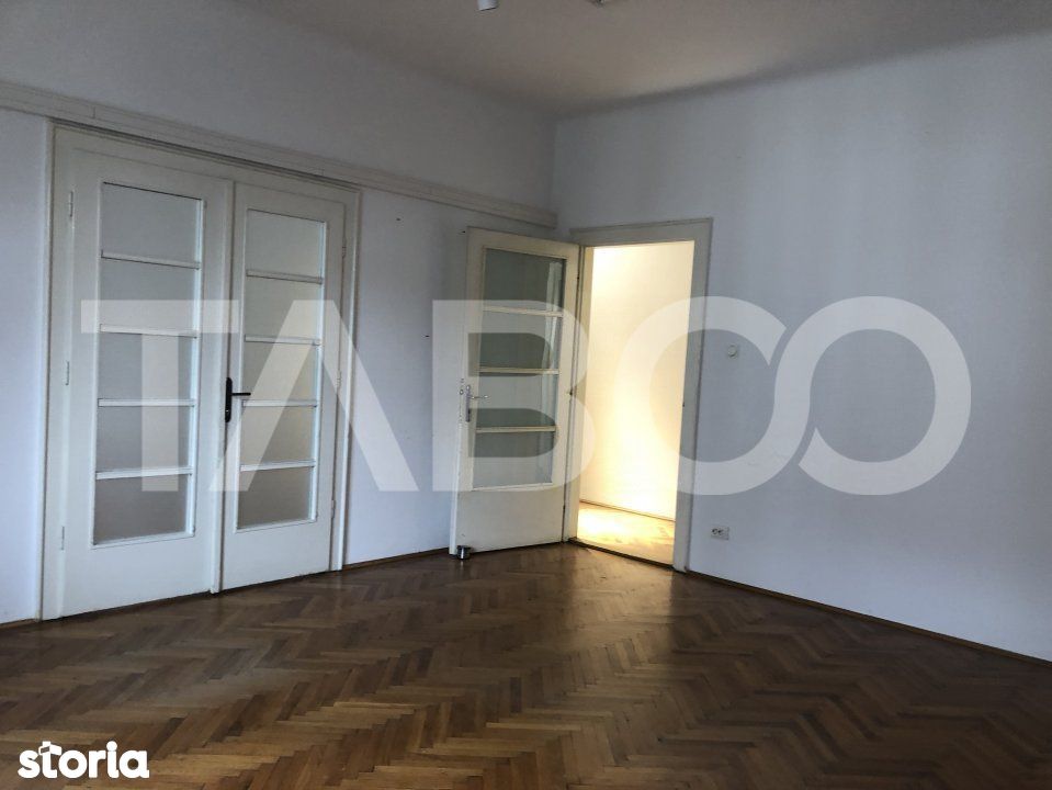 Apartament 3 camere de inchiriat in Sibiu zona Centrul Istoric