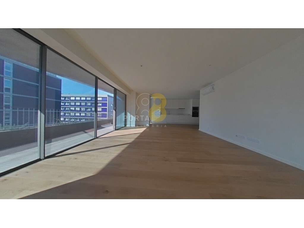 Apartamento T3 com vistas e varanda nas 3 frentes - Matosinhos Sul-21